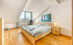 King Bed Home, 3 Bed Rooms Ideal For Big Groups